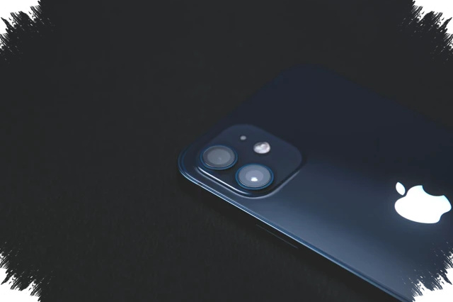 Apple Baru Siapkan iPhone 2027, Vendor China Sudah Lebih Dulu Pakai Layar Liquid Glass