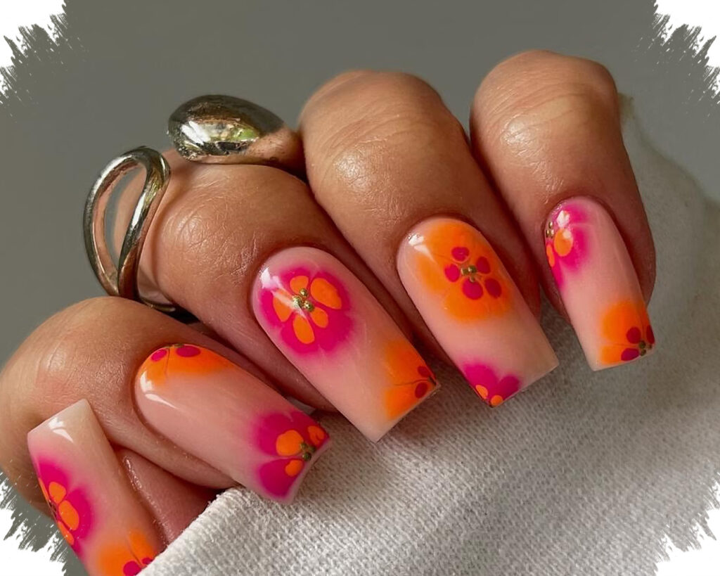 Blooming Gel Nails, Efek Blur Yang Bikin Nail Art Tampak Lebih Mewah