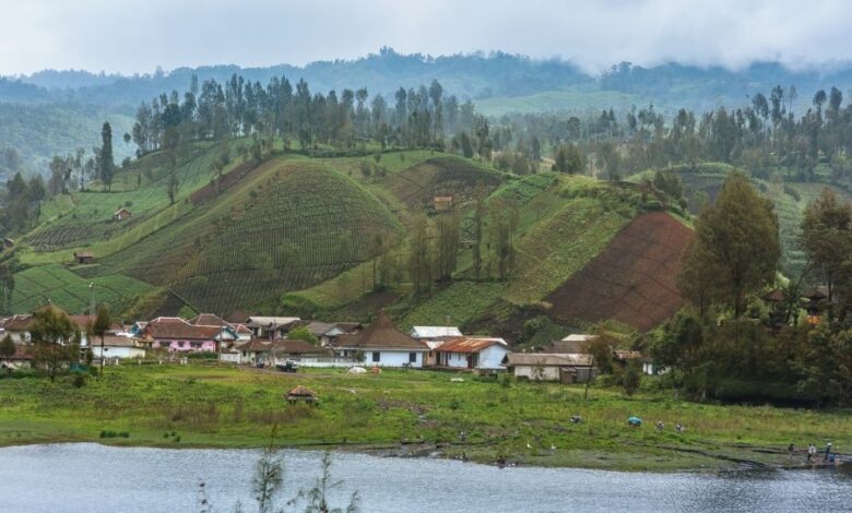 Krisis Biokultural Indonesia, Saat Bahasa Adat dan Ritual Penjaga Alam Mulai Hilang