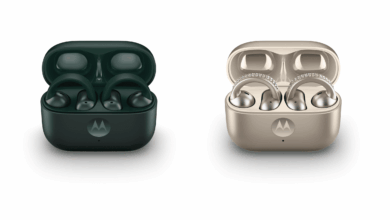 Moto Watch dan Moto Buds Loop, Andalan Baru Motorola untuk yang Ogah Ribet Cas