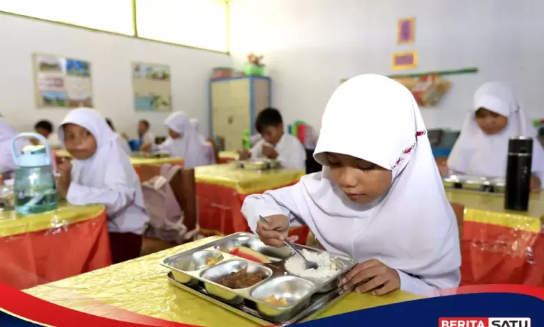 MBG Disorot Bukan Karena Stunting, Guru Besar UGM Sebut Fokusnya Harus Tepat Sasaran
