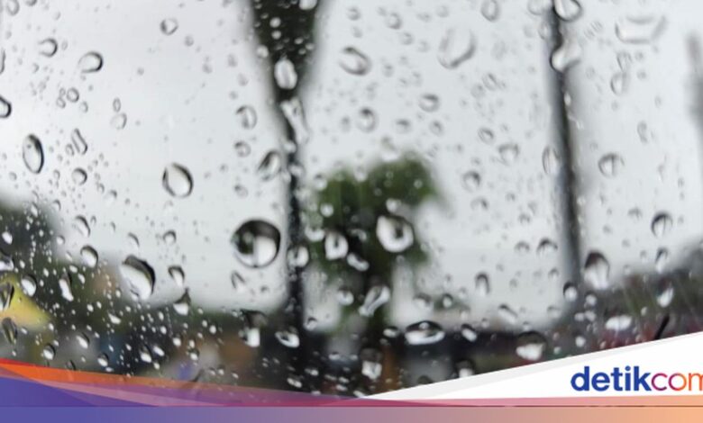 Purbalingga, Karanganyar, dan Sejumlah Wilayah Jateng Masih Berpotensi Hujan Ringan Hari Ini