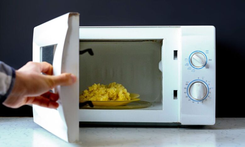 6 Makanan yang Berbahaya Dipanaskan Lagi di Microwave, Nomor 3 Sering Terabaikan
