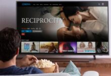 5 Cara Menyambungkan HP ke TV Tanpa Kabel, Layar Besar Tanpa Ribet