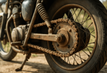 Standar Samping Motor Seret Sering Bukan Masalah Sepele, Kotoran dan Karat Jadi Biang Utama