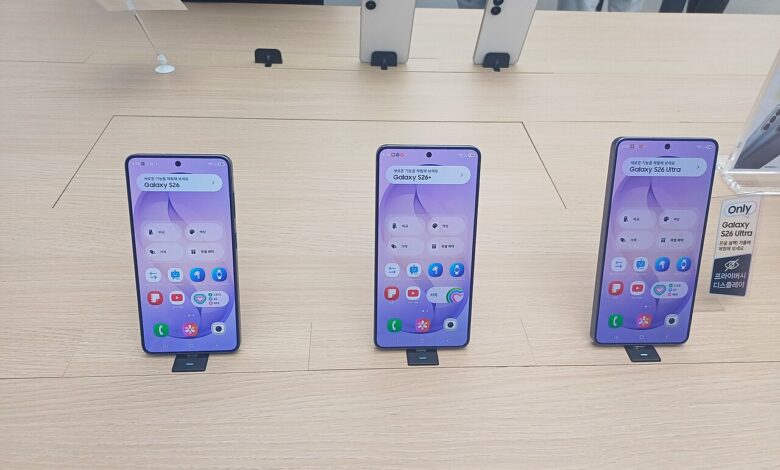 5 Fitur Samsung Flagship yang Masih Menahan Mid-Range di Belakang