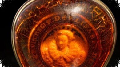 Liontin Amber Elizabeth I Ini Melonjak Dari £5.588 ke Perkiraan £150.000