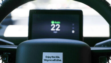 Waymo Rayakan 4 Juli dengan Kejutan Kecil di Kabin, Layar Penumpang Jadi Panggung Kembang Api
