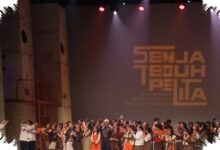Maliq & D’Essentials Terharu, Lagu Mereka Lahir Kembali di Panggung Senja Teduh Pelita
