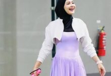 7 Padu Padan Rok Plisket Ala Denisa Rani, dari Syar’i sampai Smart Look