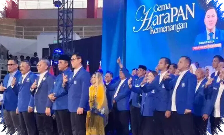 Zulhas Lantik PAN Sulteng, Ingatkan Partai Tak Boleh Jauh dari Rakyat