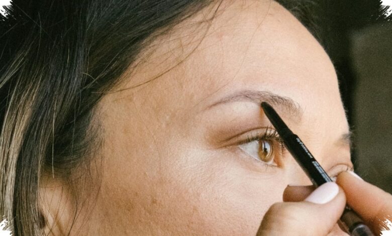 5 Pensil Alis Matic Praktis, Alis Rapi Natural Tanpa Perlu Diserut Lagi