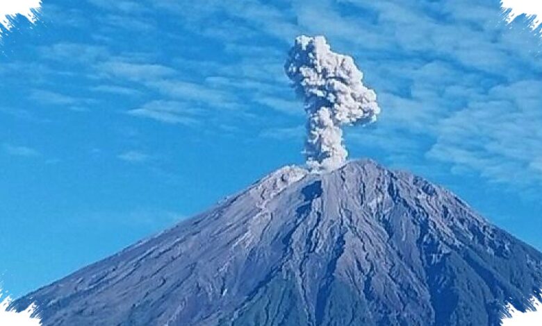 Semeru Erupsi 1 Kilometer, Penambang Pasir Didesak Waspadai Letupan Sekunder