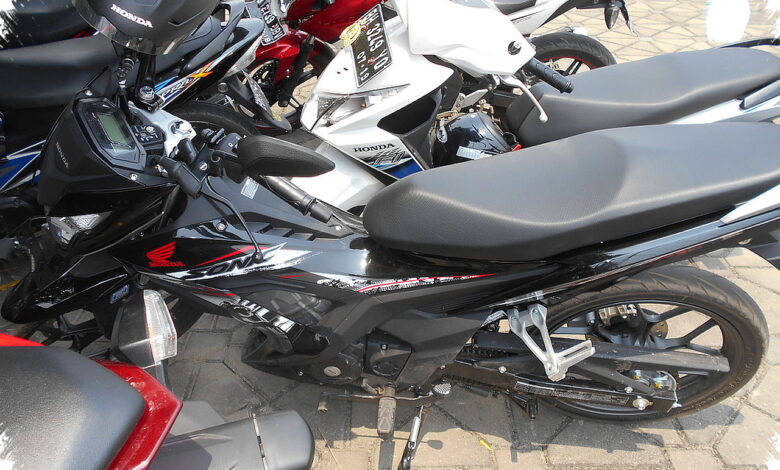 Honda Sonic 150R Masih Menggoda Saat Digeber, Tapi Harian Mulai Punya Kompromi