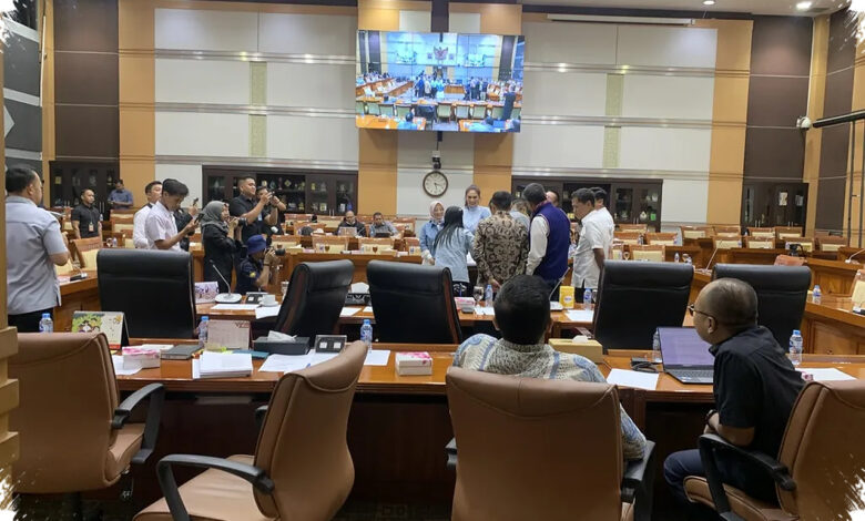 DPR Bahas SAL Rp381 Triliun Secara Tertutup, Ada Apa di Balik Sunyinya Himbara?