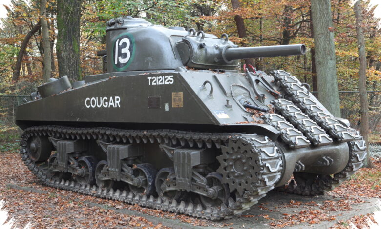 Tank Sherman Bermesin 5 Mesin Chrysler, Solusi Perang yang Ternyata Efektif