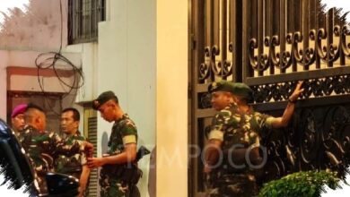 Rumah Febrie Adriansyah Dijaga Puluhan Tentara, Penggeledahan Polisi Memanas di Jakarta Selatan