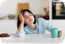 4 Kebiasaan Malam yang Sering Muncul pada Orang IQ Tinggi, dari Begadang sampai Teh Herbal