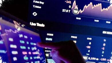IHSG Anjlok Nyaris 2 Persen, Rupiah Tembus Rp 18.000 dan Sentimen Makin Rapuh