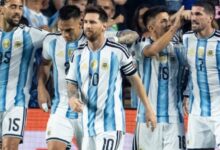 Argentina Tekuk Mesir Penuh Kontroversi, Gol Dianulir dan Hujan Kartu Kuning Memicu Protes