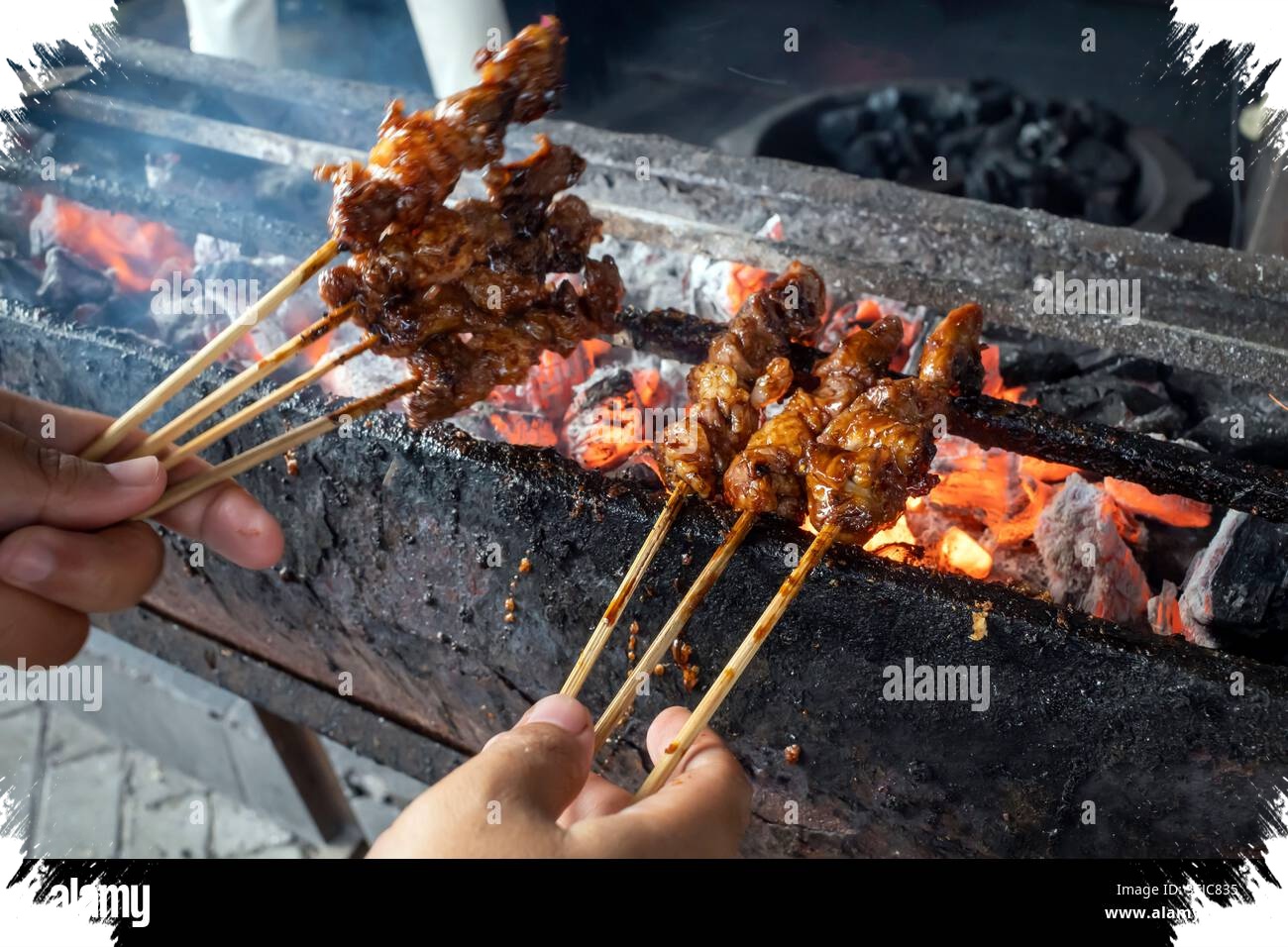 15 Street Food Indonesia Terpopuler Versi TasteAtlas 2026, Sate Kambing Tak Tergeser