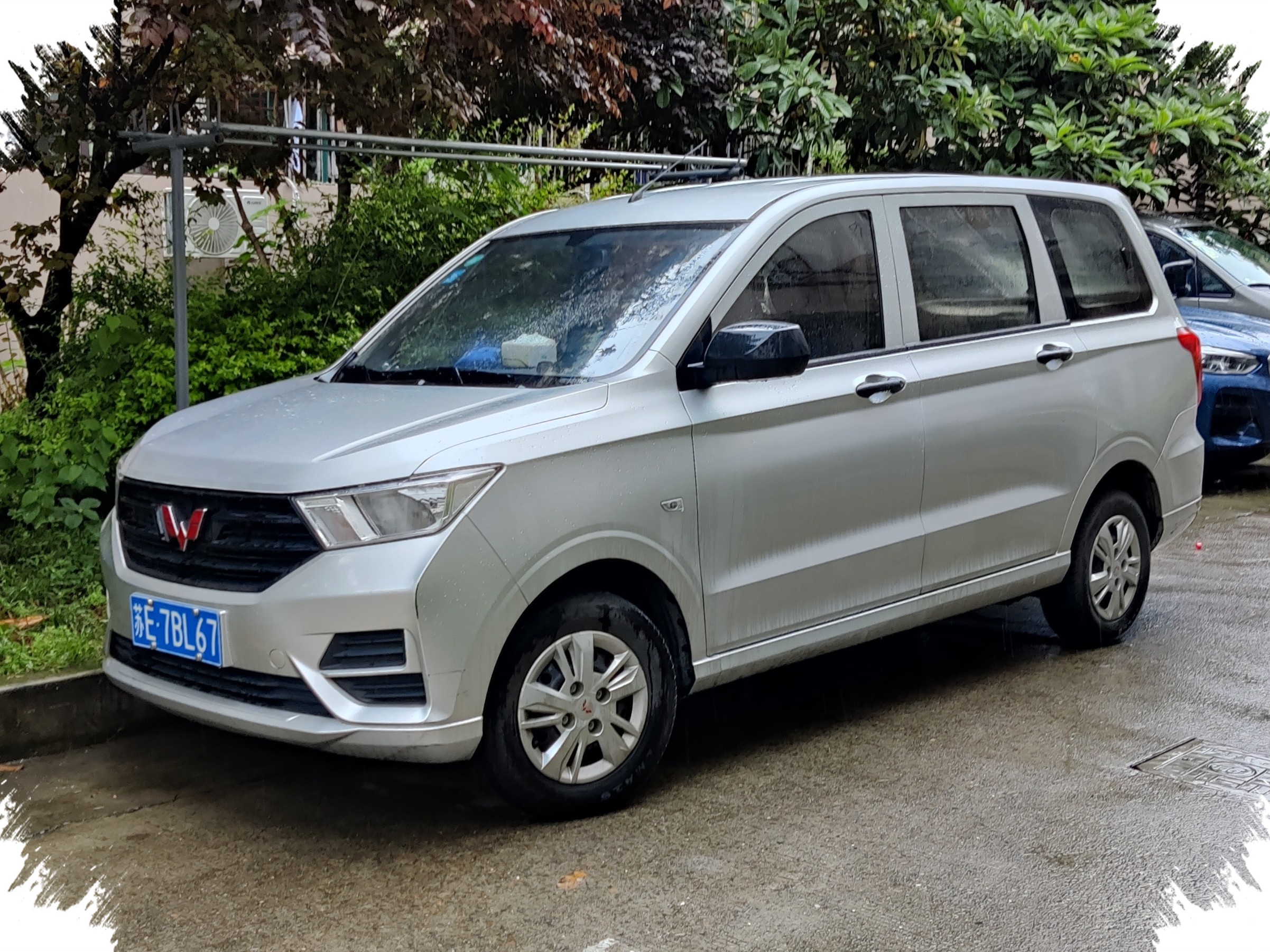Wuling Formo S 8 Seater, Kabin Lega yang Serius Menjaga Biaya Rawat Tetap Ringan