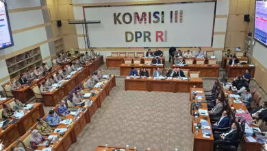 Komisi III DPR Siap Bahas Korupsi Batu Bara, Isu Febrie Adriansyah Menguat