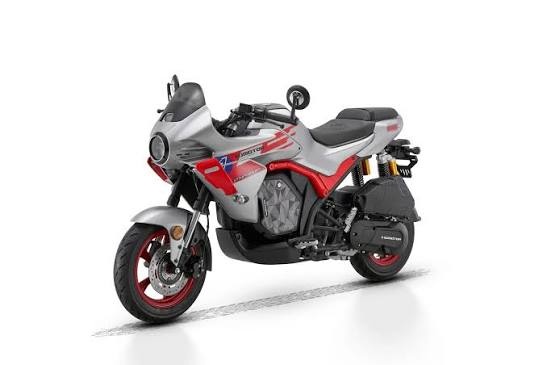 QJMotor FLY 150 2027 Lebih Murah dari NMAX Turbo, Tapi Fitur Amannya Bikin Melirik