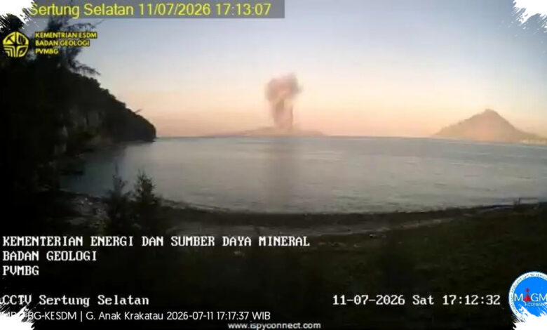 Anak Krakatau Naik Siaga, Skenario Terburuk yang Bisa Mengancam Pesisir Selat Sunda