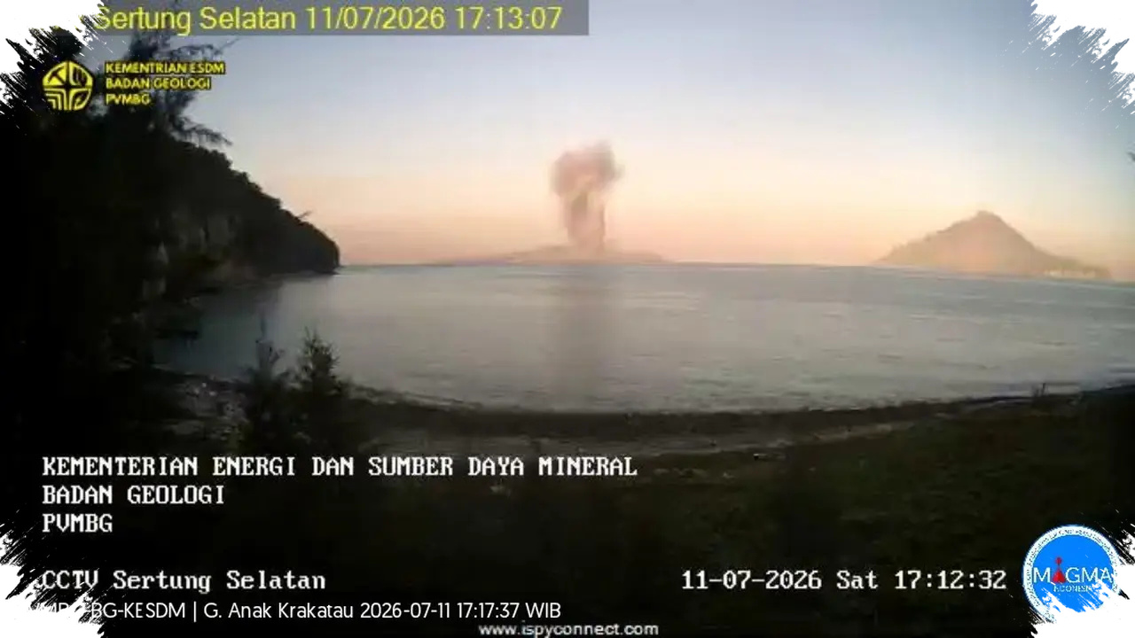 Anak Krakatau Naik Siaga, Skenario Terburuk yang Bisa Mengancam Pesisir Selat Sunda