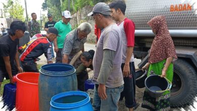 Ratusan KK di Sukabumi Kekurangan Air Bersih, BPBD Kirim 10 Ribu Liter Bantuan