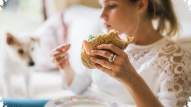 5 Penyebab Nafsu Makan Meningkat Menjelang Menstruasi, Bukan Sekadar Ngidam