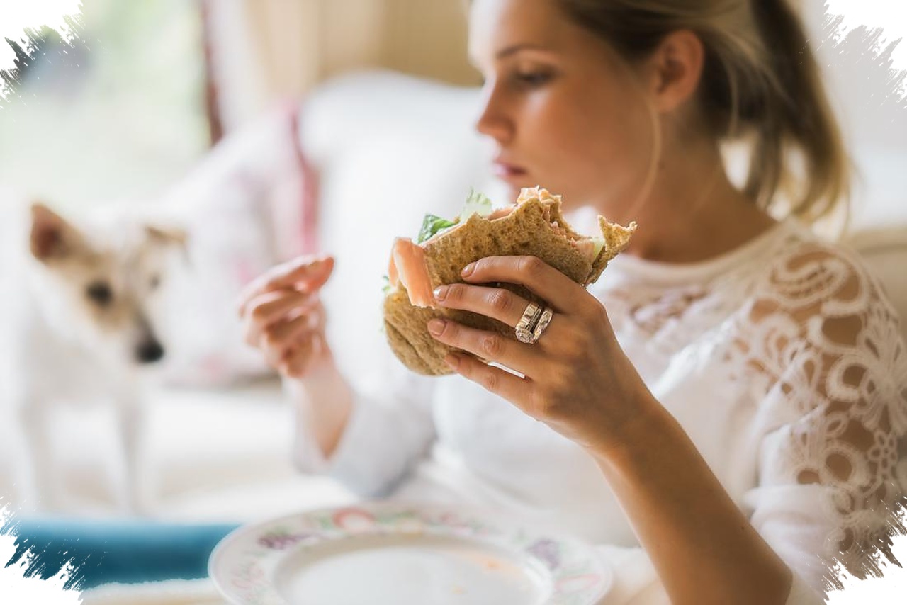 5 Penyebab Nafsu Makan Meningkat Menjelang Menstruasi, Bukan Sekadar Ngidam