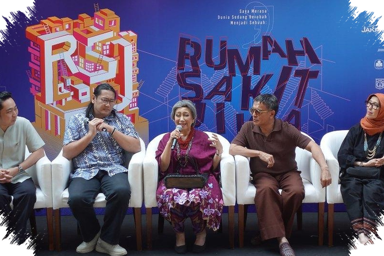 Ratna Riantiarno Lepas Tafsir Lama, Rumah Sakit Jiwa Hadir dengan Nafas Baru