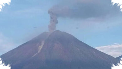 Semeru 8 Kali Erupsi Seharian, Awan Abu Terakhir Naik Hingga 900 Meter