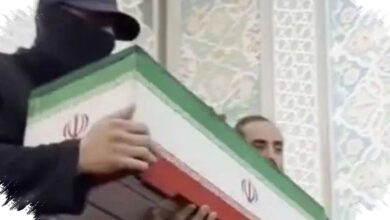 Pria Bertopeng di Pemakaman Khamenei Ternyata Cucu Tertua, Bukan Mojtaba