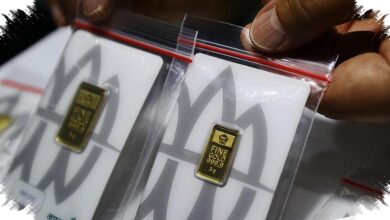 Harga Emas Antam Kembali Terkoreksi, Buyback Turun Lebih Dalam ke Rp 2,352 Juta