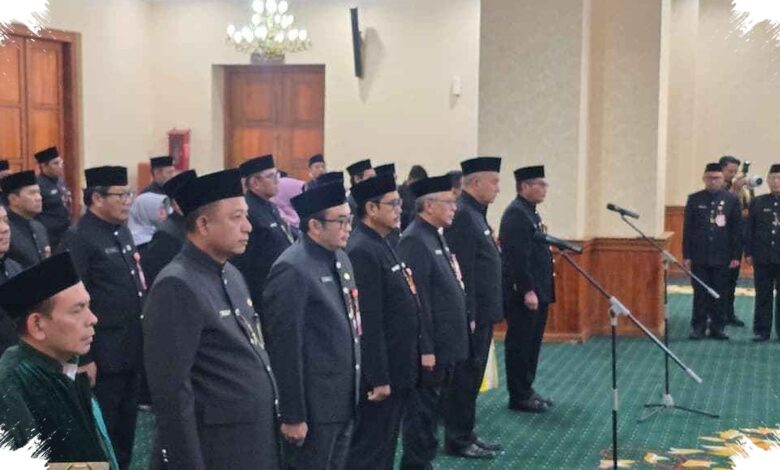 Khofifah Lantik 6 Pejabat Baru, Iwan Pimpin Bappeda Jatim dan Aftabuddin ke ESDM