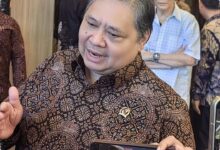 Airlangga Mendesak Bea Masuk 0% Plastik, Langkah Cepat yang Bisa Tahan Inflasi