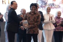 DPR Dorong Buku Anotasi KUHAP Jadi Rujukan Resmi, Tak Boleh Lagi Multitafsir
