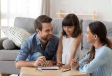 5 Kebiasaan Orang Tua yang Diam-Diam Membentuk Anak Lebih Percaya Diri