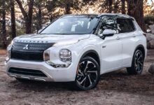Outlander PHEV 2026 Makin Serius, Bisa Jalan 72 Km Tanpa BBM