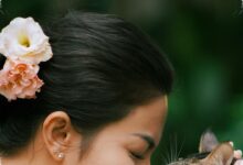 Ariel Tatum Pilih Tampilan Natural di Ultah Anabul, Kontrasnya Justru Memikat