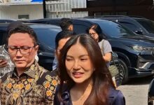 Sarwendah Hadir di Sidang Hak Asuh, Ruben Onsu Absen dan Pilih Diwakili Kuasa Hukum