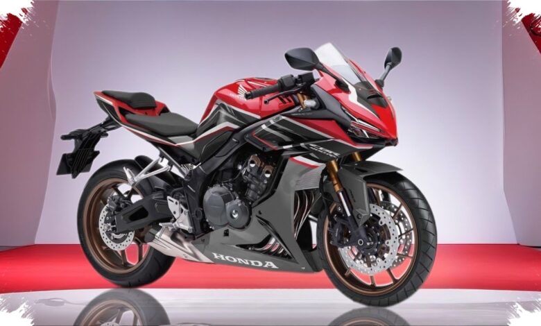 Honda CBR400R FOUR E-Clutch vs Ninja ZX-4R SE, Harga Tipis Tapi Karakternya Beda Jauh