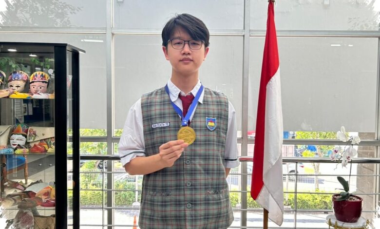 Nilai Teori Nyaris Sempurna, Evan Syatia To Pulang dari IPhO 2026 dengan Emas