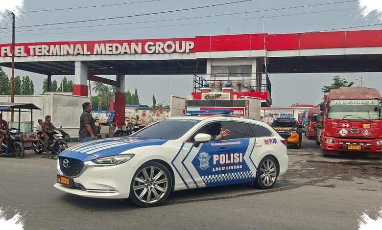 Distribusi BBM Medan Dikebut, Mobil Tangki Dikawal Polisi hingga SPBU