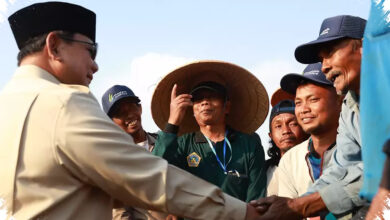 Prabowo Minta TNI dan Polri Selalu di Tengah Rakyat, Kesejahteraan Jadi Alasannya