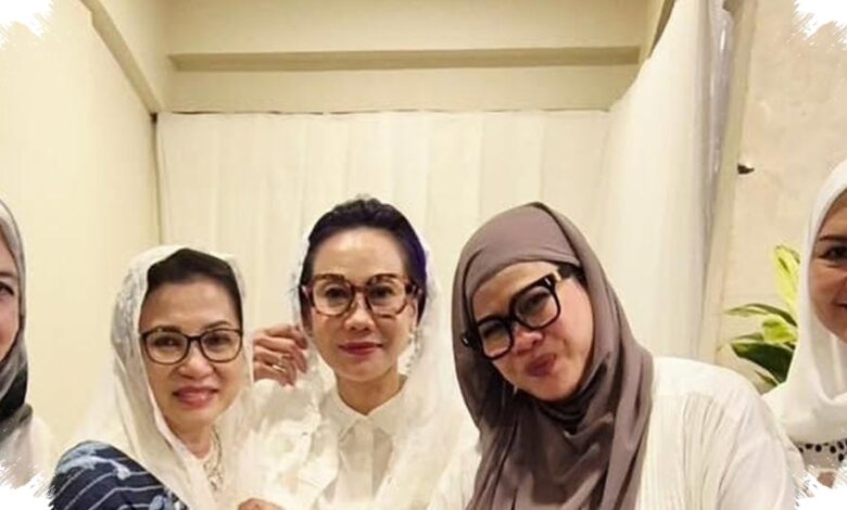 Alasan Donna Agnesia Mengenakan Hijab Putih di Tahlil Rachmat Gobel, Pesan Toleransinya