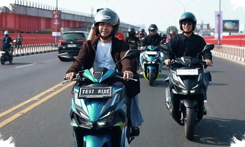 1.100 Pengendara Padati Night Ride Palembang, Vario Evo 160 Dikenalkan